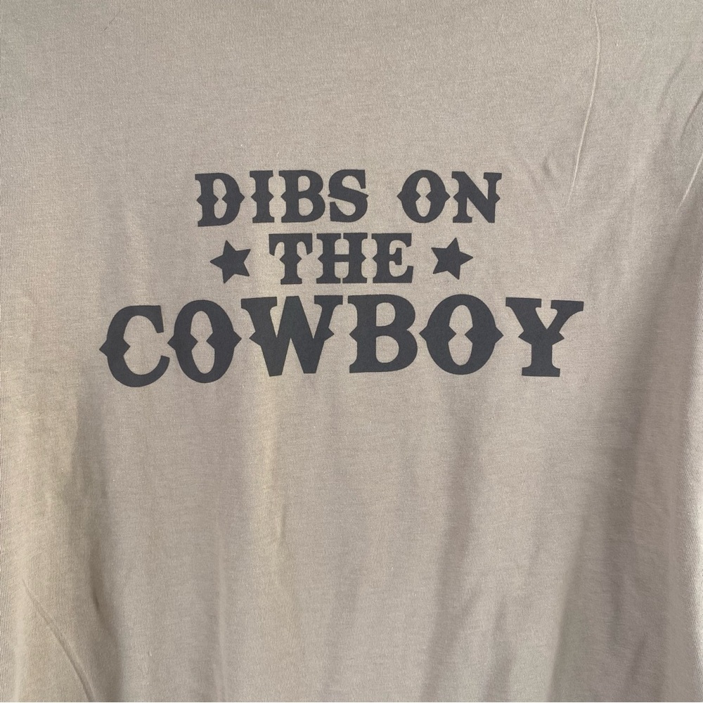 Dibs on the cowboy graphic tee - Picture 3 of 8